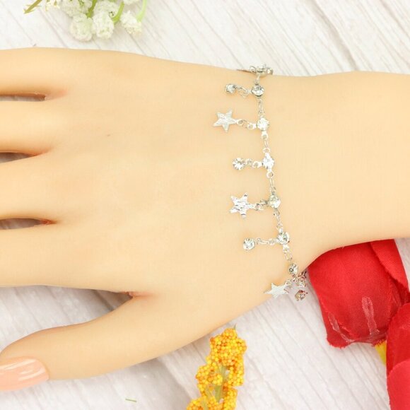 "Trendy Handmade Bracelet – A Thoughtful Gift for Girls & Women | UNVRC1311 - Picture 2 of 10